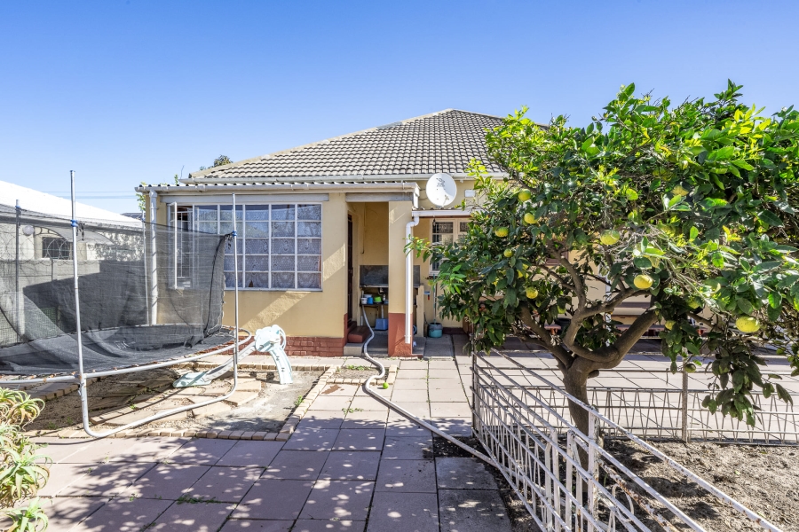 4 Bedroom Property for Sale in Kempenville Western Cape